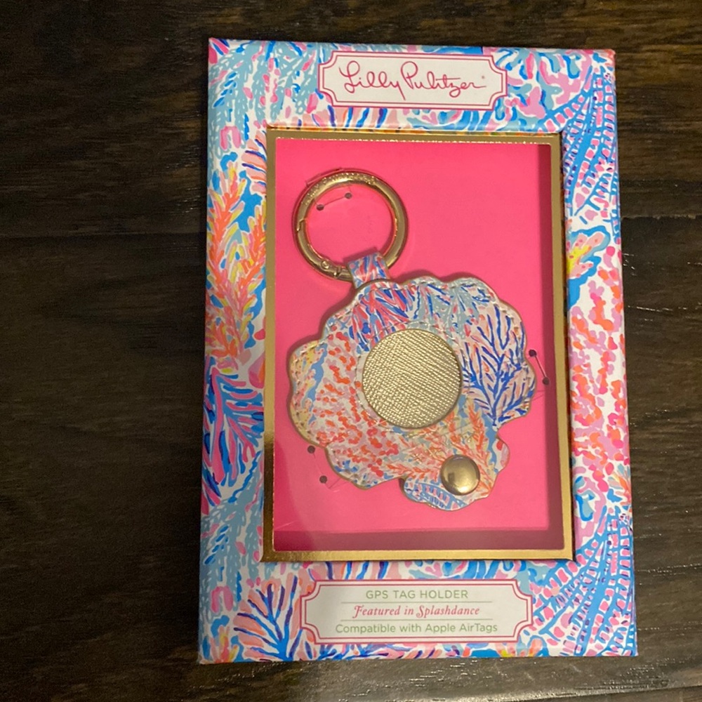 NIB Lilly Pulitzer GPS Apple air tag